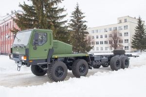 Подарок украинским военным — самоходное шасси КрАЗ 8х8 с АКПП