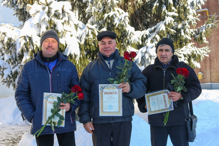 Почесні грамоти та премії за професіоналізм і стійкість