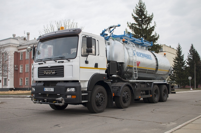 Унікальний багатофункціональний спеціалізований автомобіль поповнив автопарк Полтавського ГЗК компанії Ferrexpo